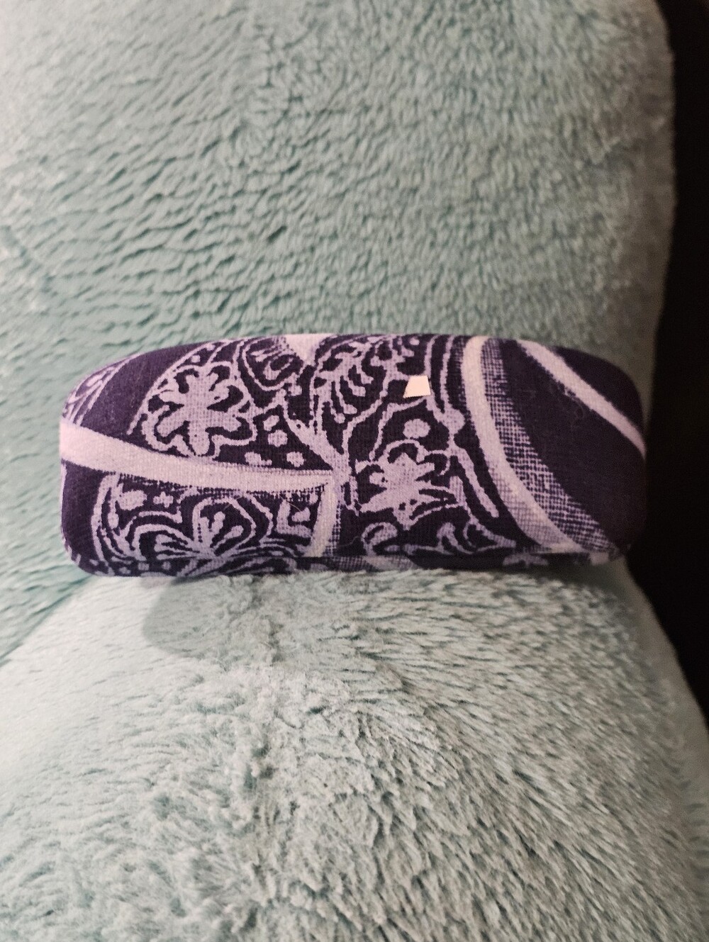 Vera Bradley Hard Eyeglass Case Purple Bandana Paisley Clamshell Glasses Holder